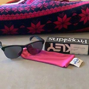 Oakley Frogskins Lite